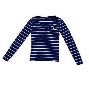 Women’s polo Ralph Lauren vneck. Size medium